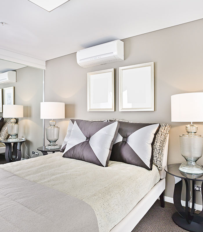 Wall mounted air conditioner Saint-Colomban
